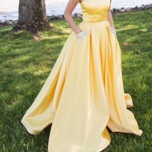 Sherri Hill Prom Dress